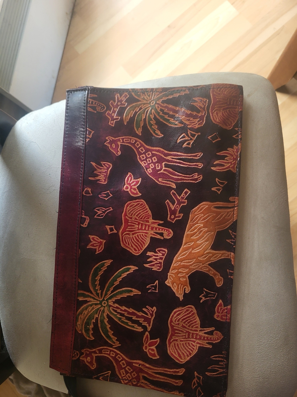  Vintage Embossed Leather Giraffe Clutch Purse ~ Large Genuine Leather Earth Ton